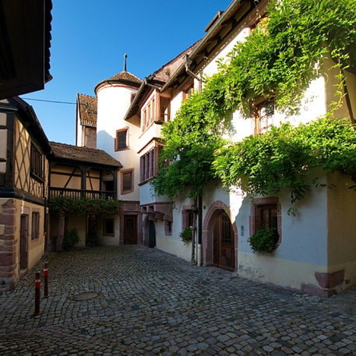 Photo de Cour des évêques de Strasbourg à Riquewihr