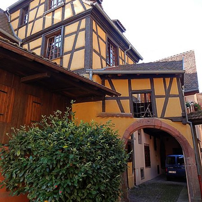 Photo de Cour des évêques de Strasbourg à Riquewihr