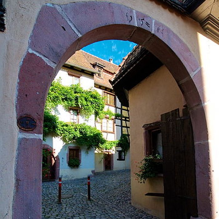 Photo de Cour des évêques de Strasbourg à Riquewihr