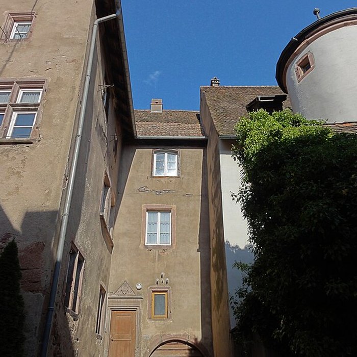 Photo de Cour des évêques de Strasbourg à Riquewihr