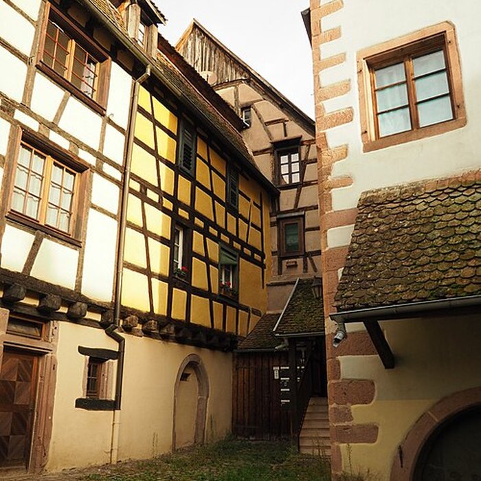 Photo de Cour des évêques de Strasbourg à Riquewihr