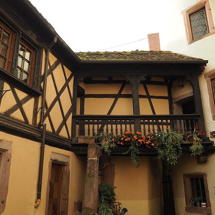 Photo de Cour des évêques de Strasbourg à Riquewihr