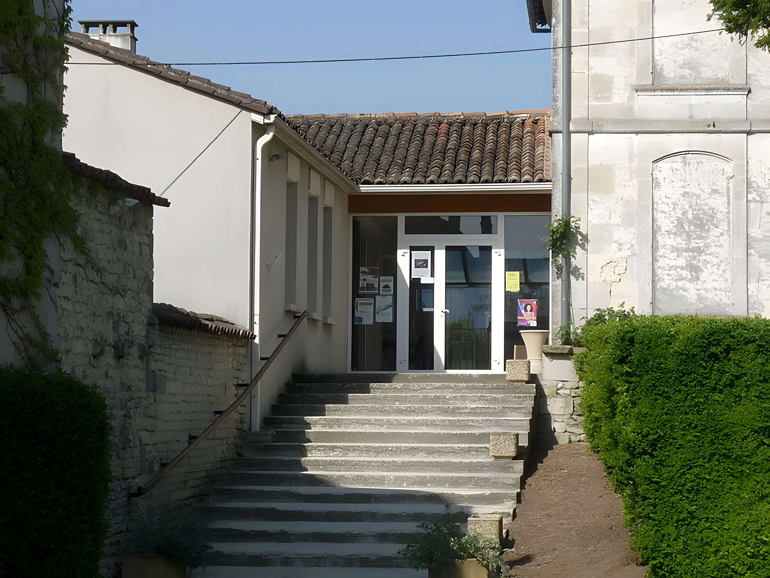 Presbytère et jardin