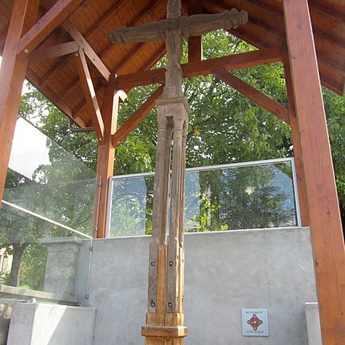 Photo de Croix de chemin de Saint-Cergues