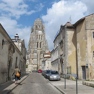 Cathédrale Saint-Pierre de Saintes