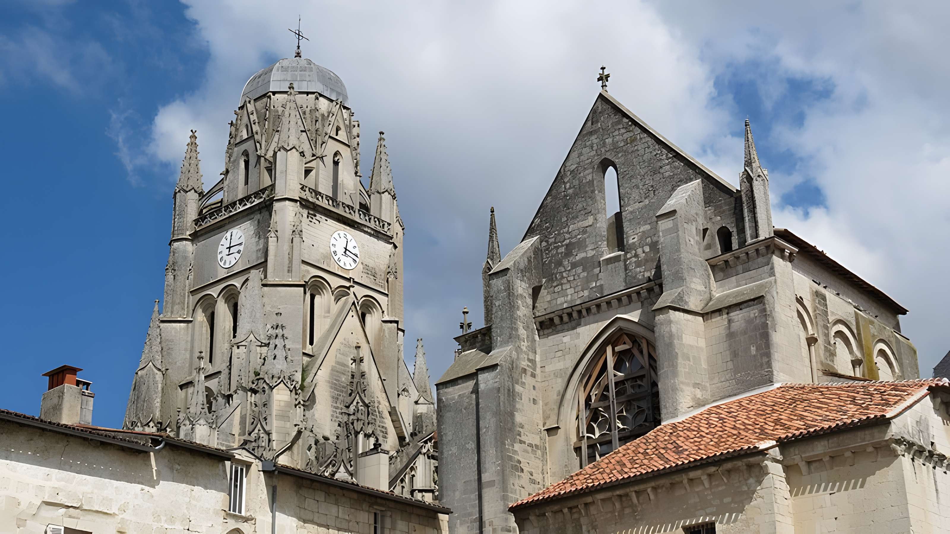 Cathédrale Saint-Pierre de Saintes