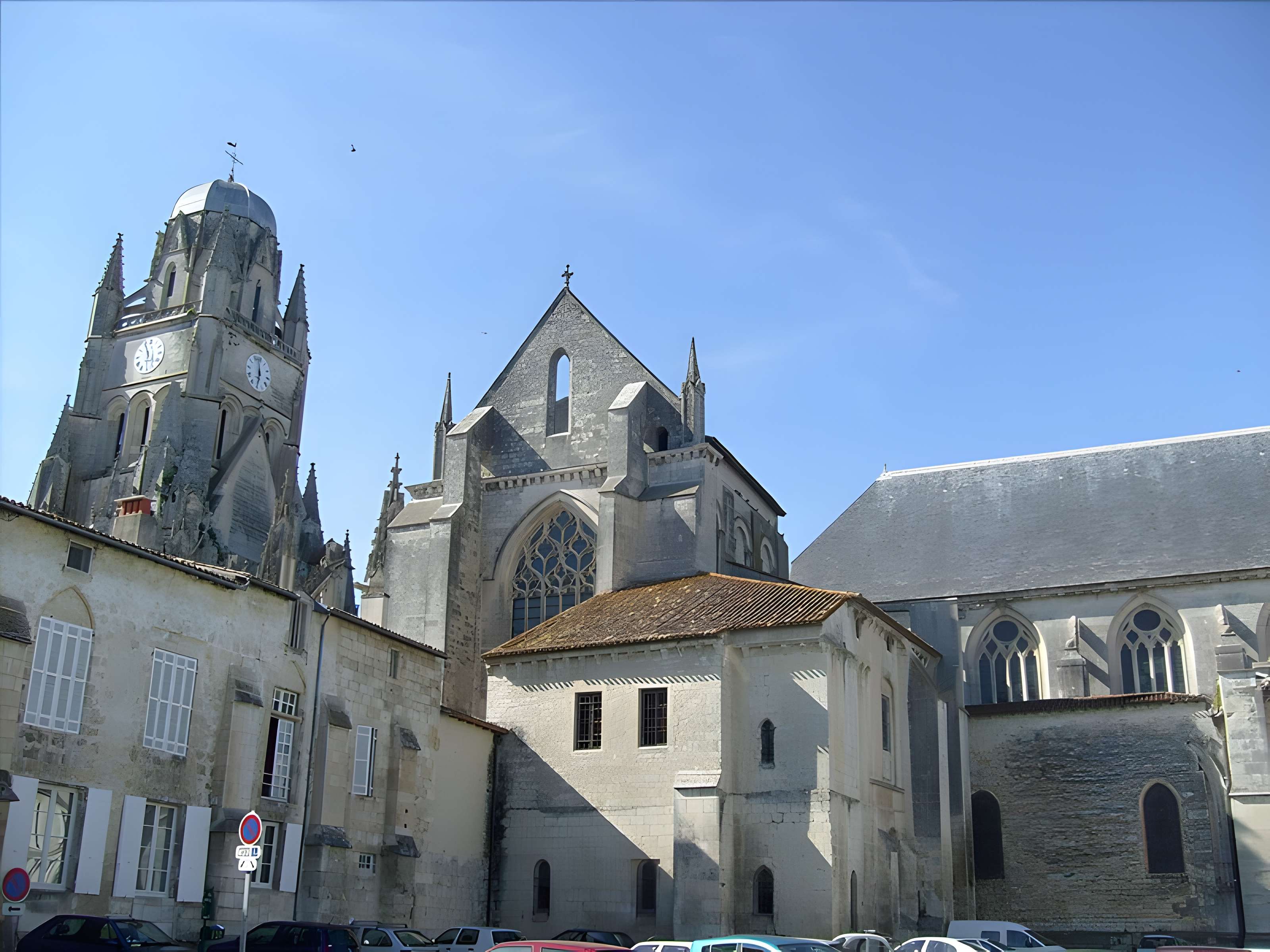 Cathédrale Saint-Pierre de Saintes