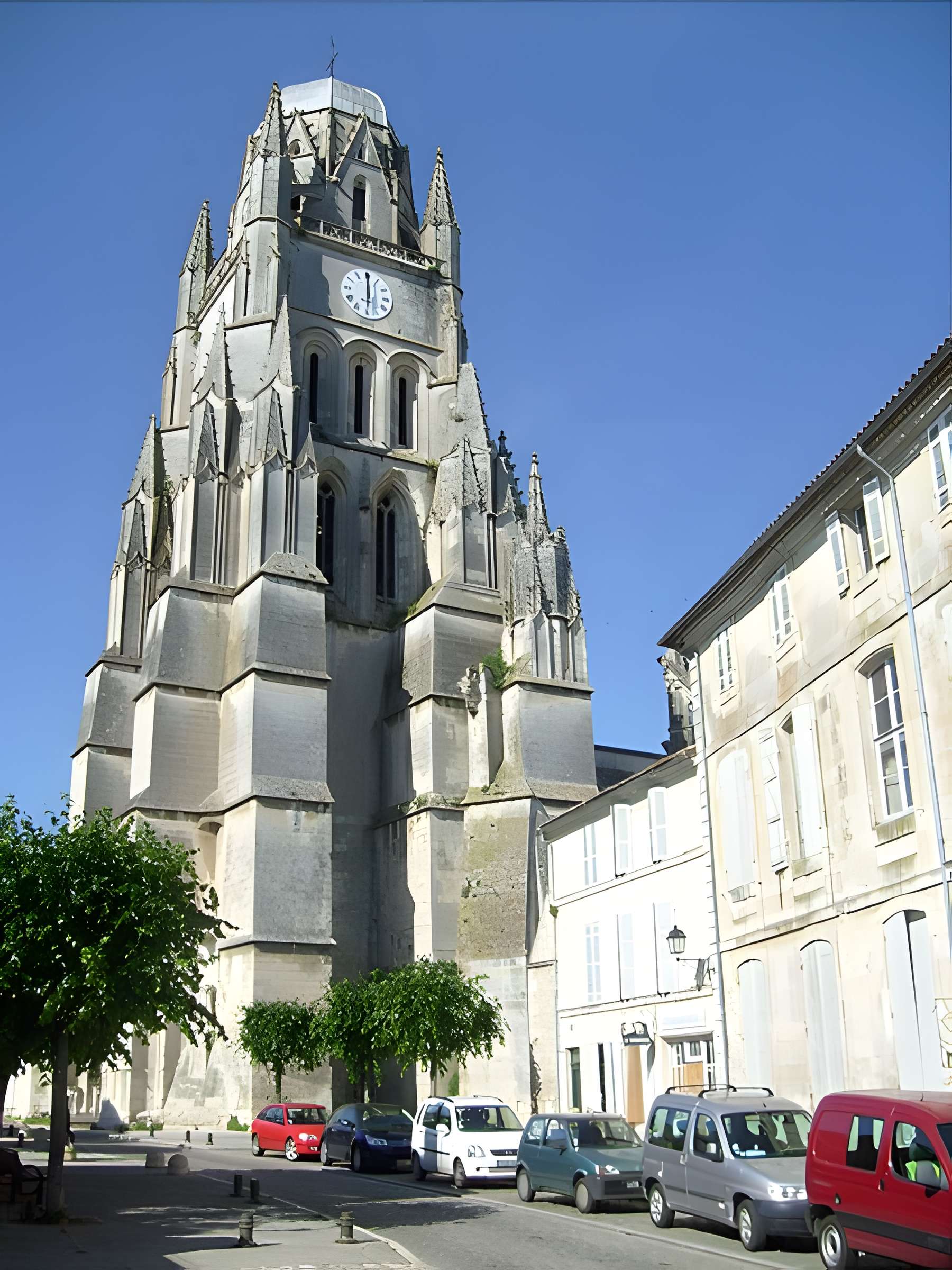 Cathédrale Saint-Pierre de Saintes