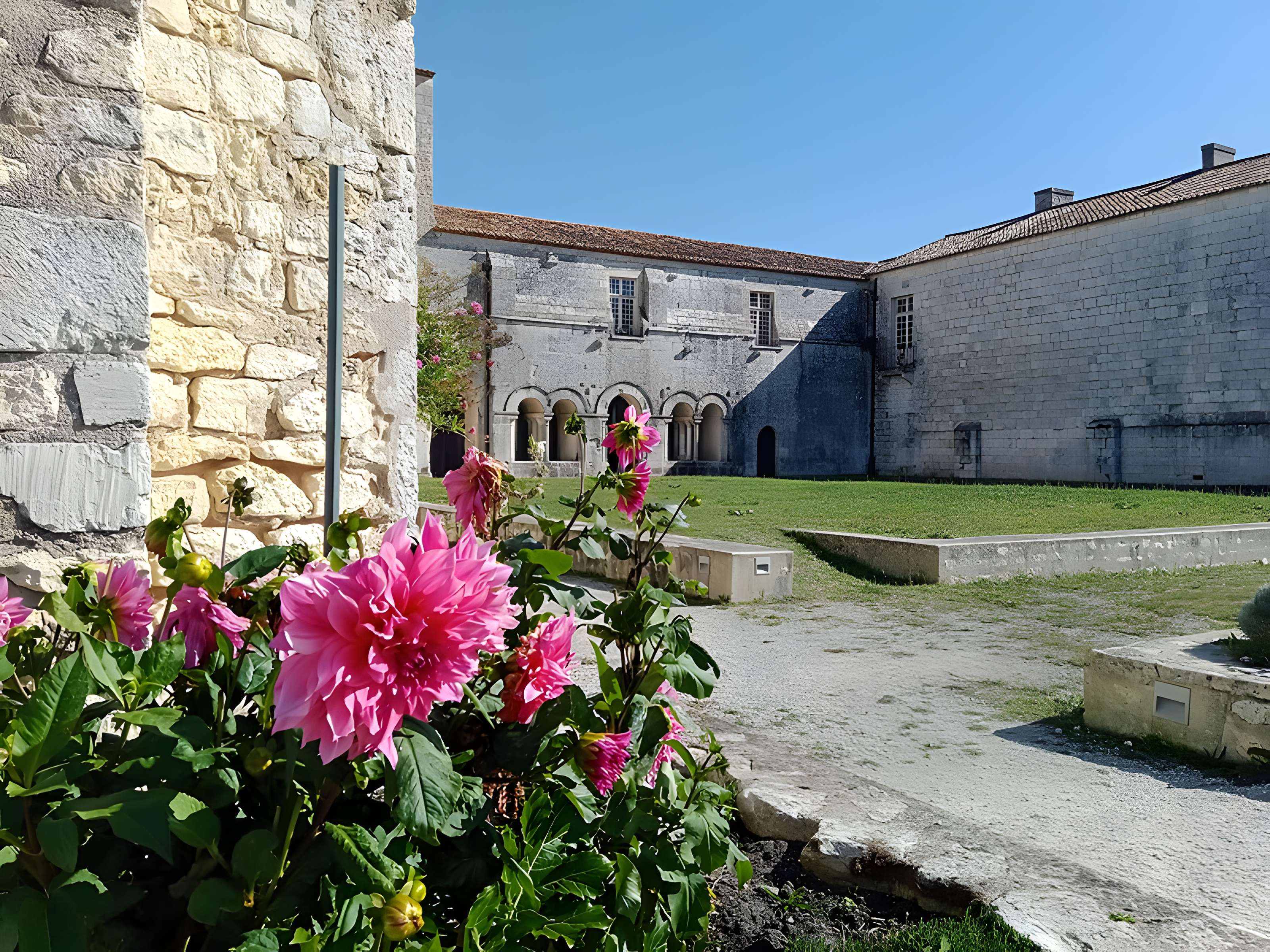Ancienne abbaye Notre-Dame