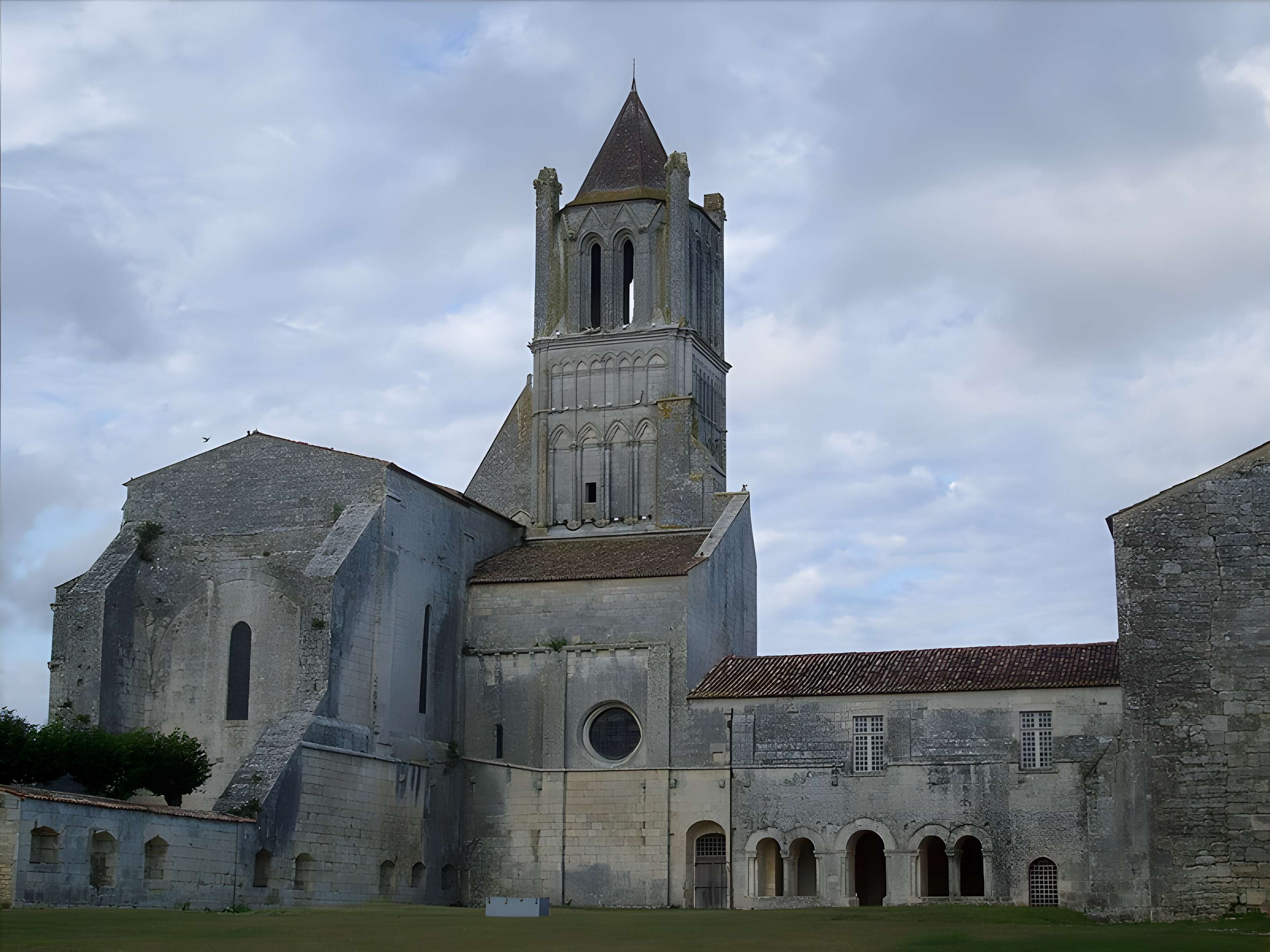 Ancienne abbaye Notre-Dame