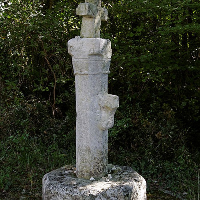 Photo de Ancienne croix de carrefour