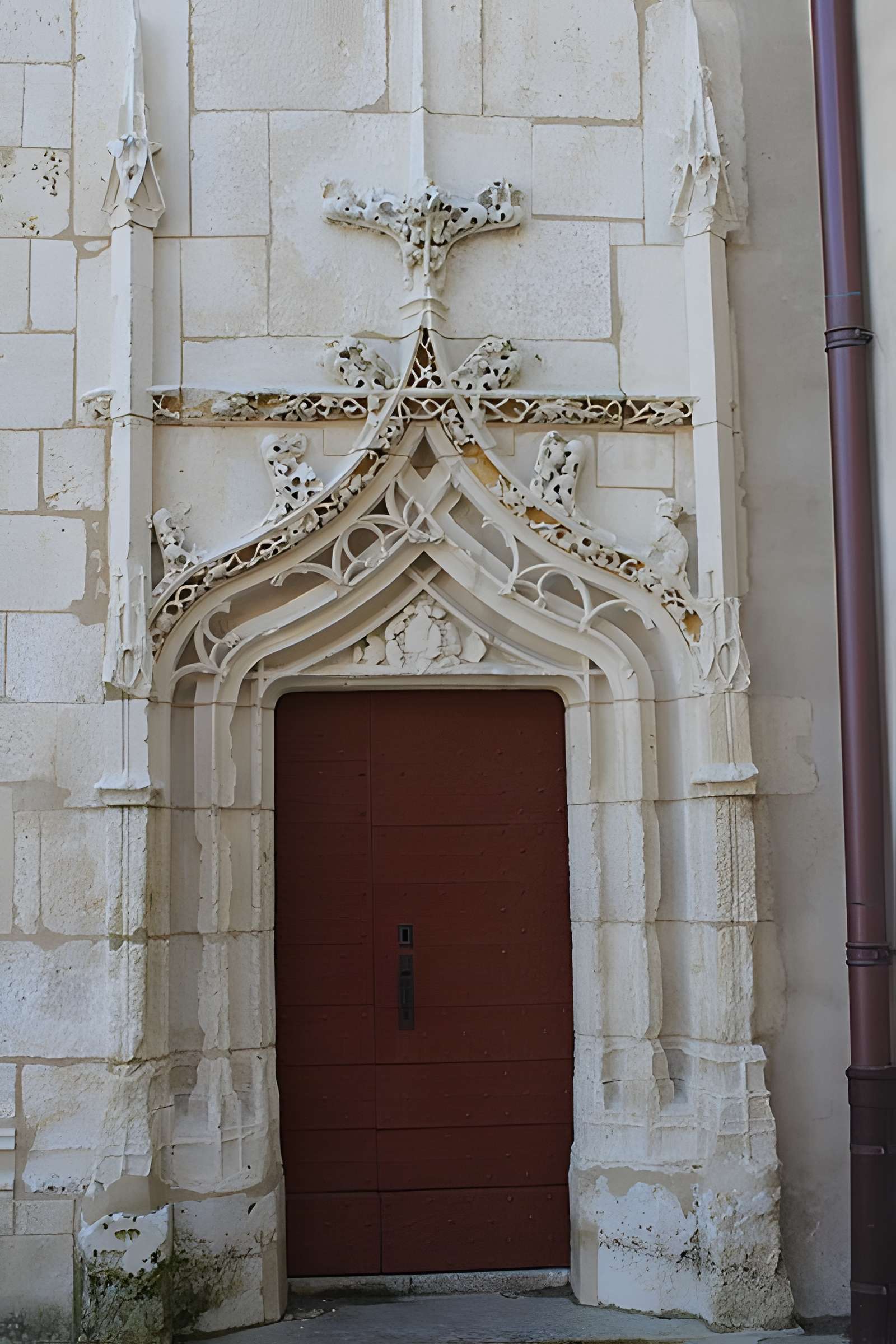 Ancienne abbaye, dénommée aussi ancien château des Seigneurs de Rhé ou ancien hôtel de Clerjotte