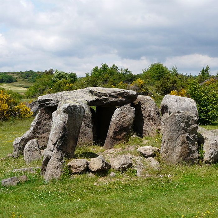 Photo de Dolmen de la Grotte à Cournols