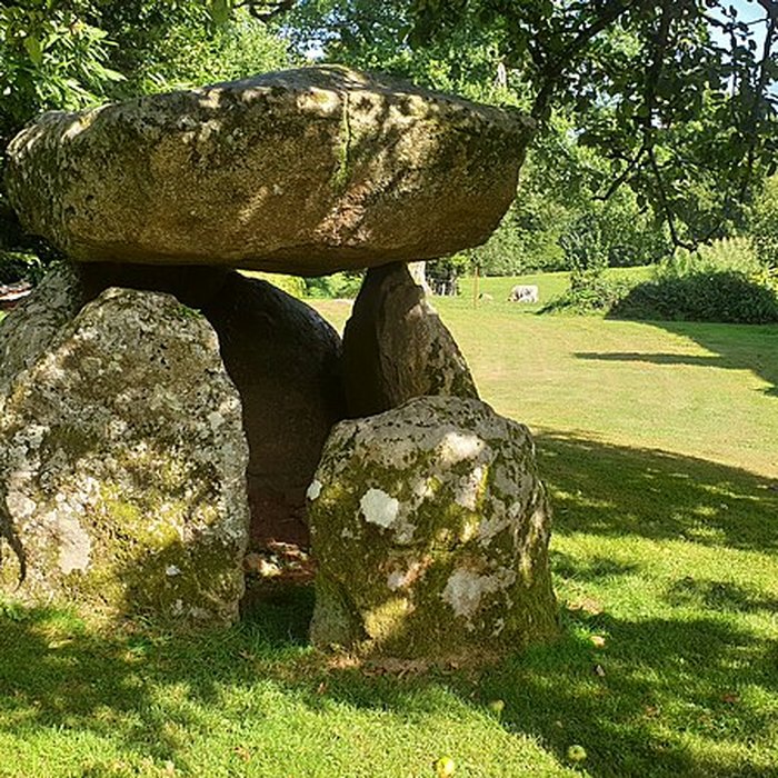 Photo de Dolmen de la Loge aux Sarrazins