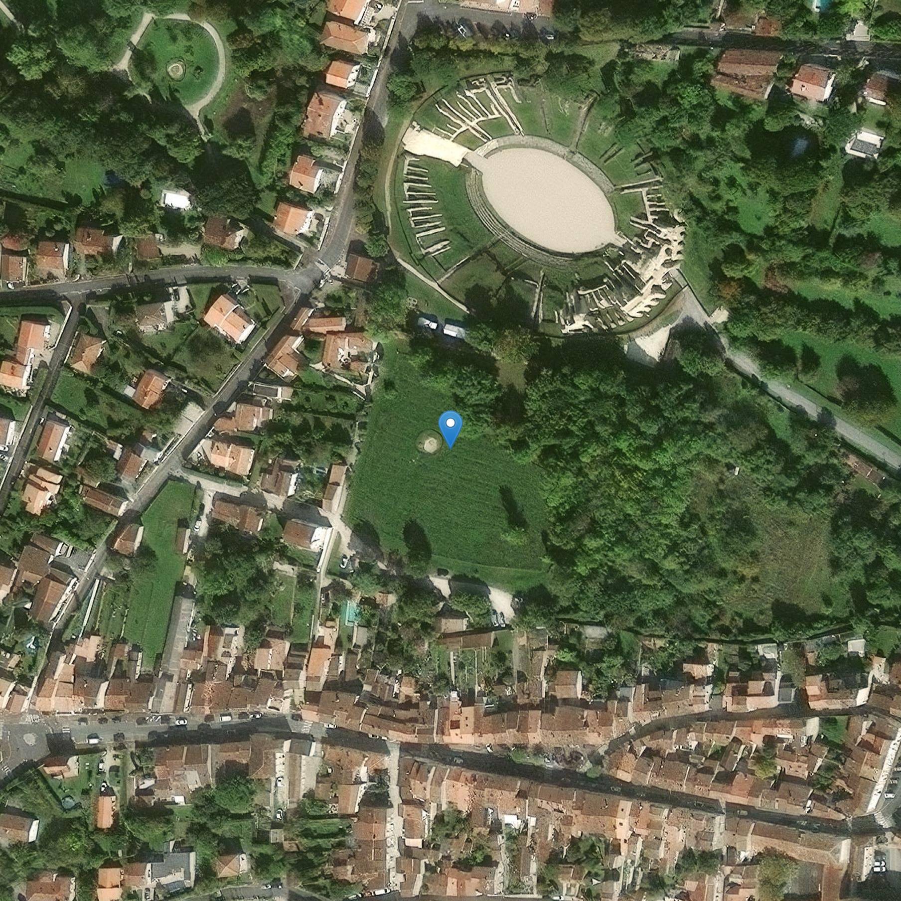 Photo de Terreno del signor Robin, confinante con l'anfiteatro