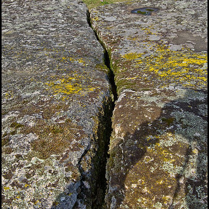 Photo de Dolmen de La Lue à Berneuil