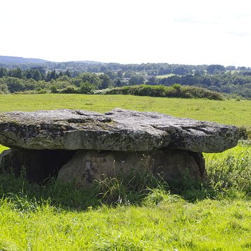 Dolmen de La Lue à Berneuil