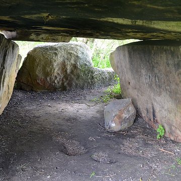 Dolmen de la Pierre Cesée à Soucelles