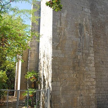 Ensemble historique et archéologique de la cité épiscopale et canoniale de Maguelone