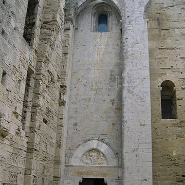 Ensemble historique et archéologique de la cité épiscopale et canoniale de Maguelone