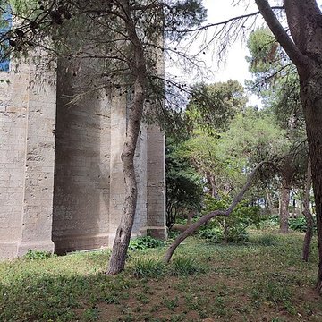 Ensemble historique et archéologique de la cité épiscopale et canoniale de Maguelone