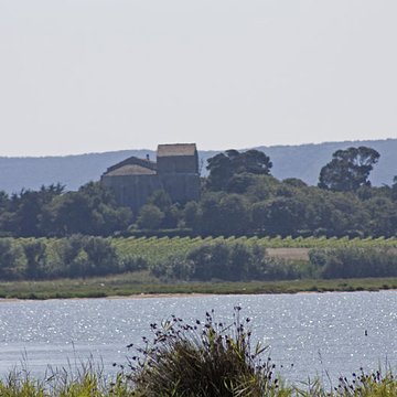 Ensemble historique et archéologique de la cité épiscopale et canoniale de Maguelone
