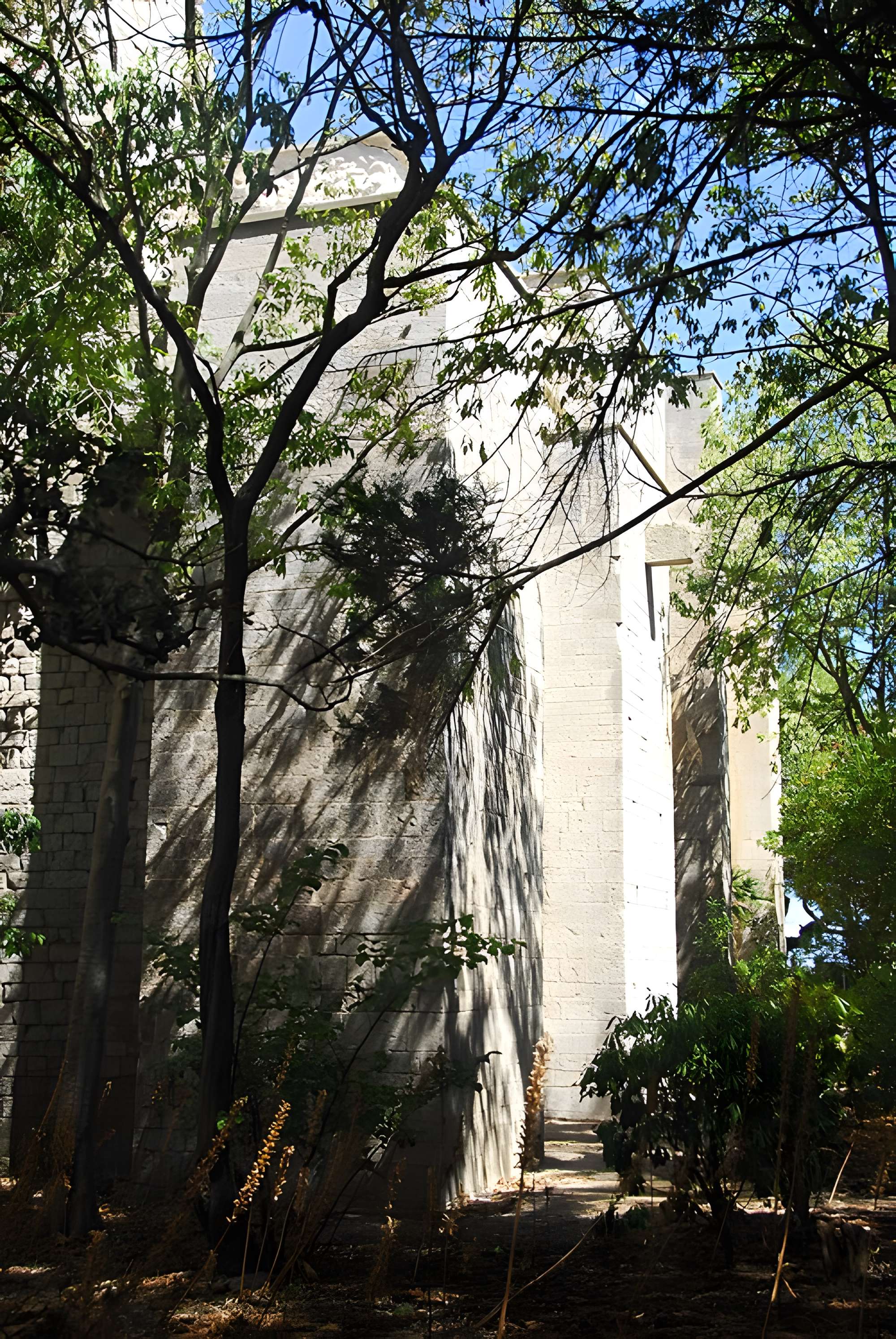 Ensemble historique et archéologique de la cité épiscopale et canoniale de Maguelone