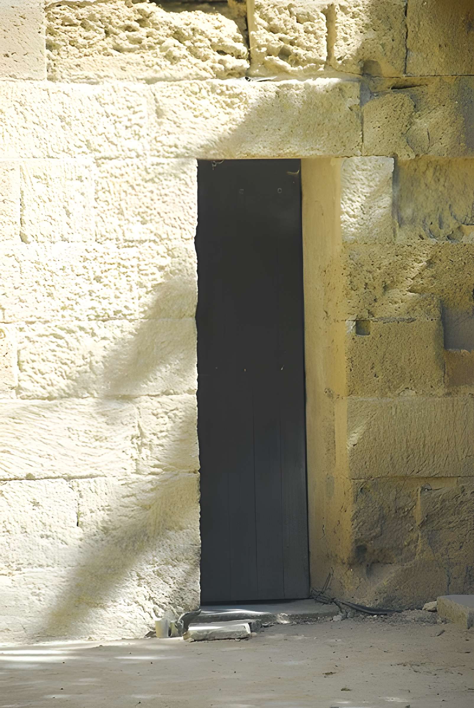 Ensemble historique et archéologique de la cité épiscopale et canoniale de Maguelone