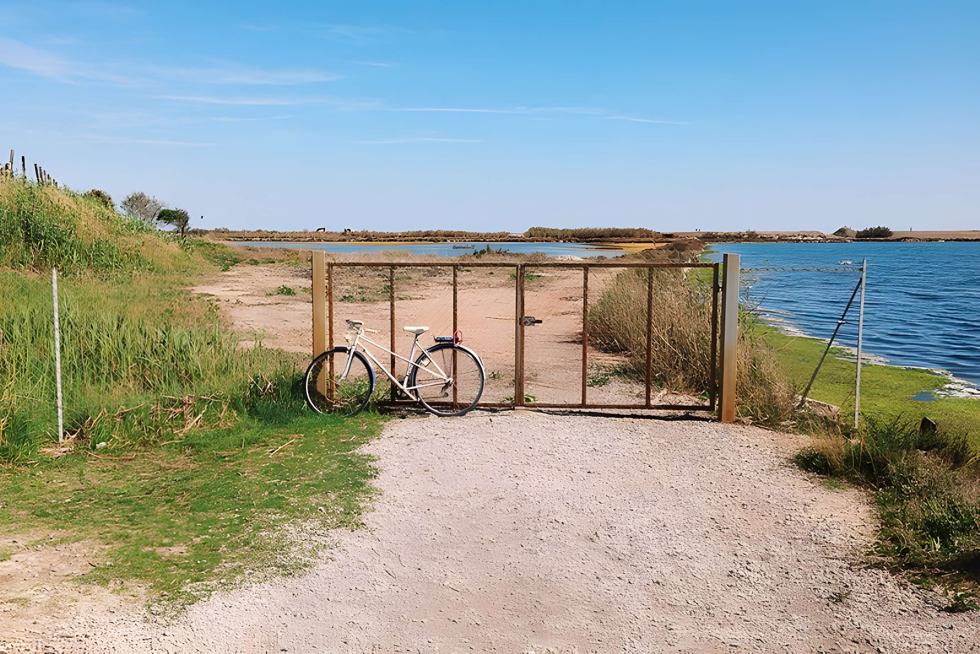 Ensemble historique et archéologique de la cité épiscopale et canoniale de Maguelone