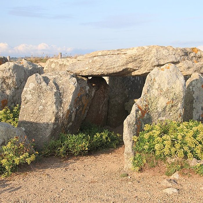 Photo de Dolmen de la pointe de la Torche à Plomeur