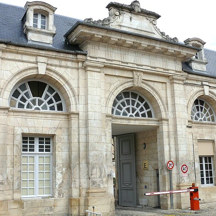 Photo de Ancien grand magasin Aux Dames de France