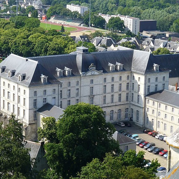 Photo de Ancien grand magasin Aux Dames de France