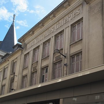 Ancien grand magasin Aux Dames de France