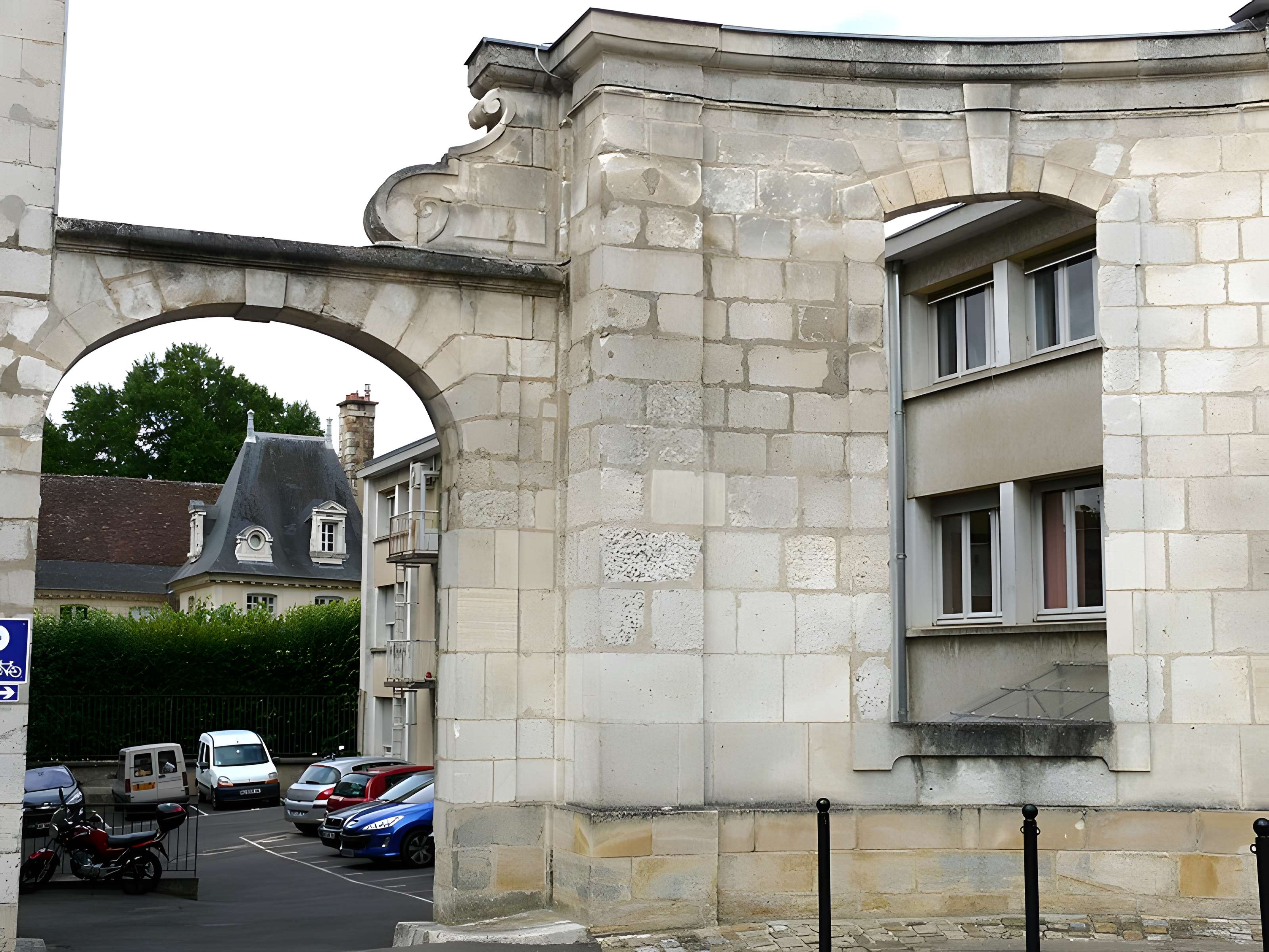 Ancien grand magasin Aux Dames de France