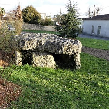 Dolmen de Séchebec à Cognac
