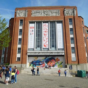 Ancienne salle des fêtes, actuellement maison de la Culture et école de musique
