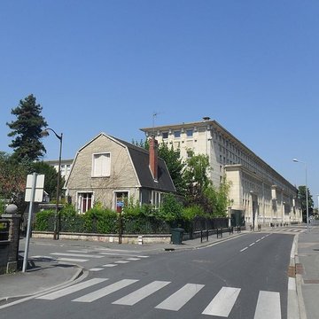 Internat du lycée de jeunes filles, actuel lycée Marguerite de Navarre