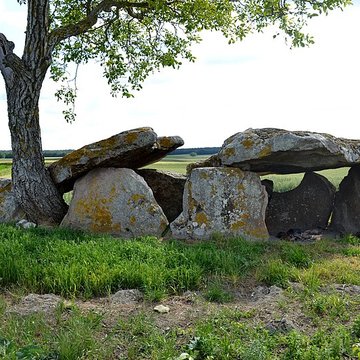 Dolmen de Vaon aux Trois-Moutiers