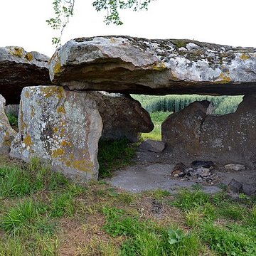 Dolmen de Vaon aux Trois-Moutiers