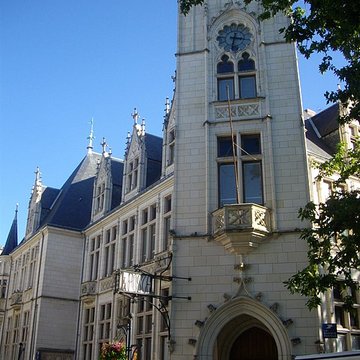 Recette principale et direction départementale de la Poste