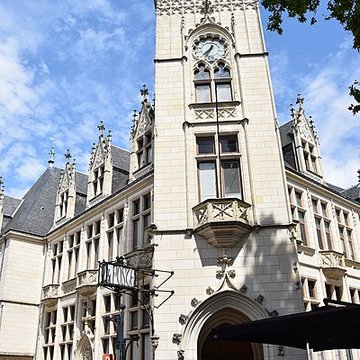 Recette principale et direction départementale de la Poste