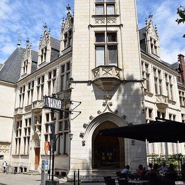 Recette principale et direction départementale de la Poste