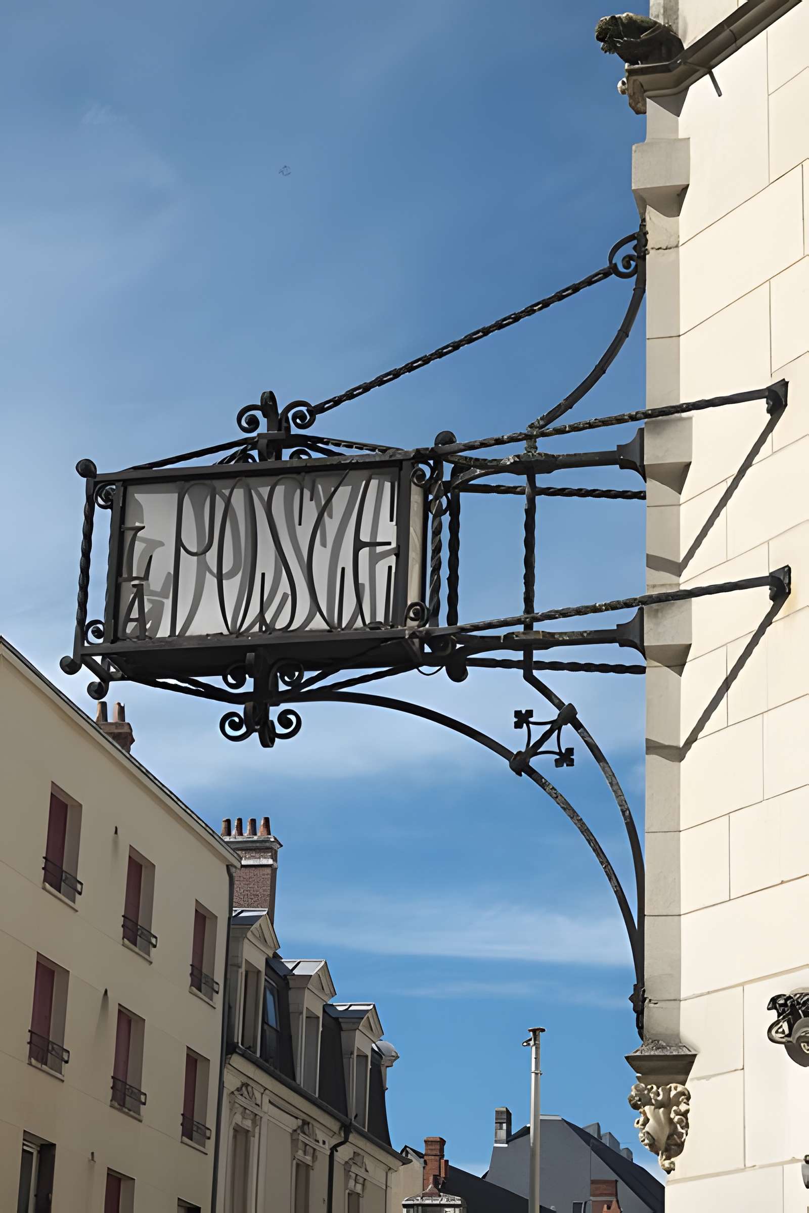 Recette principale et direction départementale de la Poste