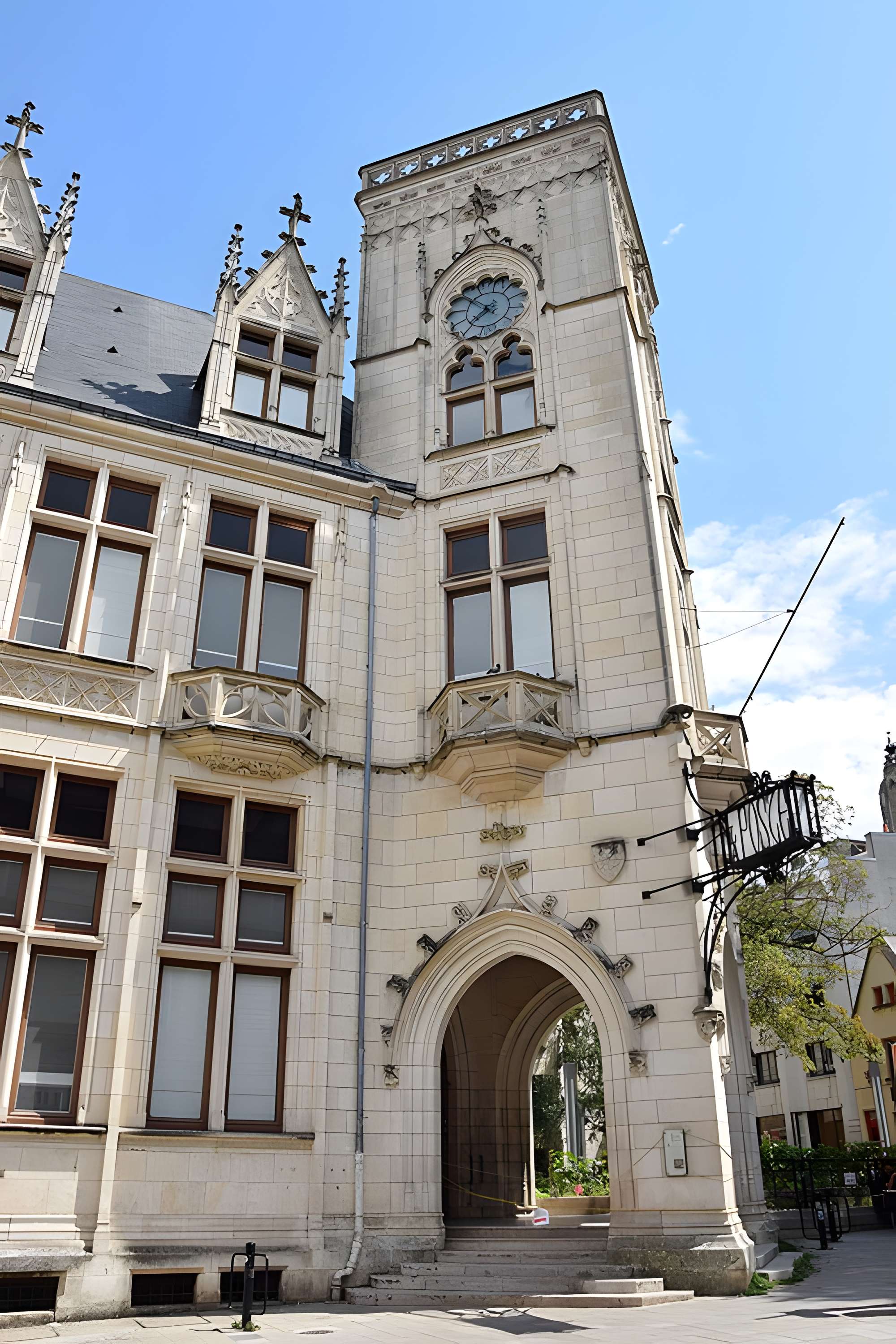 Recette principale et direction départementale de la Poste