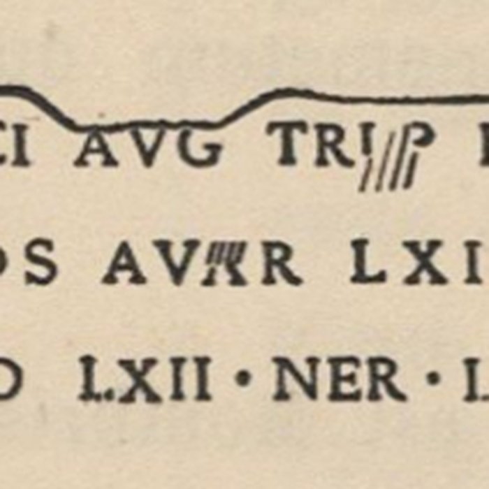 Photo de Borne milliaire en pierre de lépoque gallo-romaine