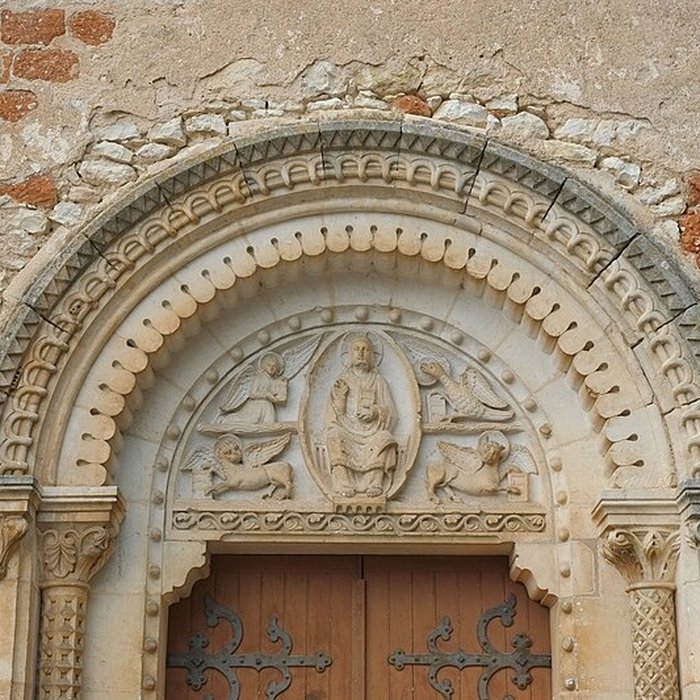 Photo de Eglise Saint-Michel du prieuré Saint-Michel