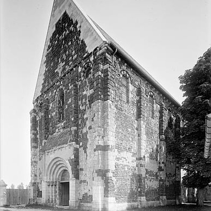 Photo de Eglise Saint-Michel du prieuré Saint-Michel