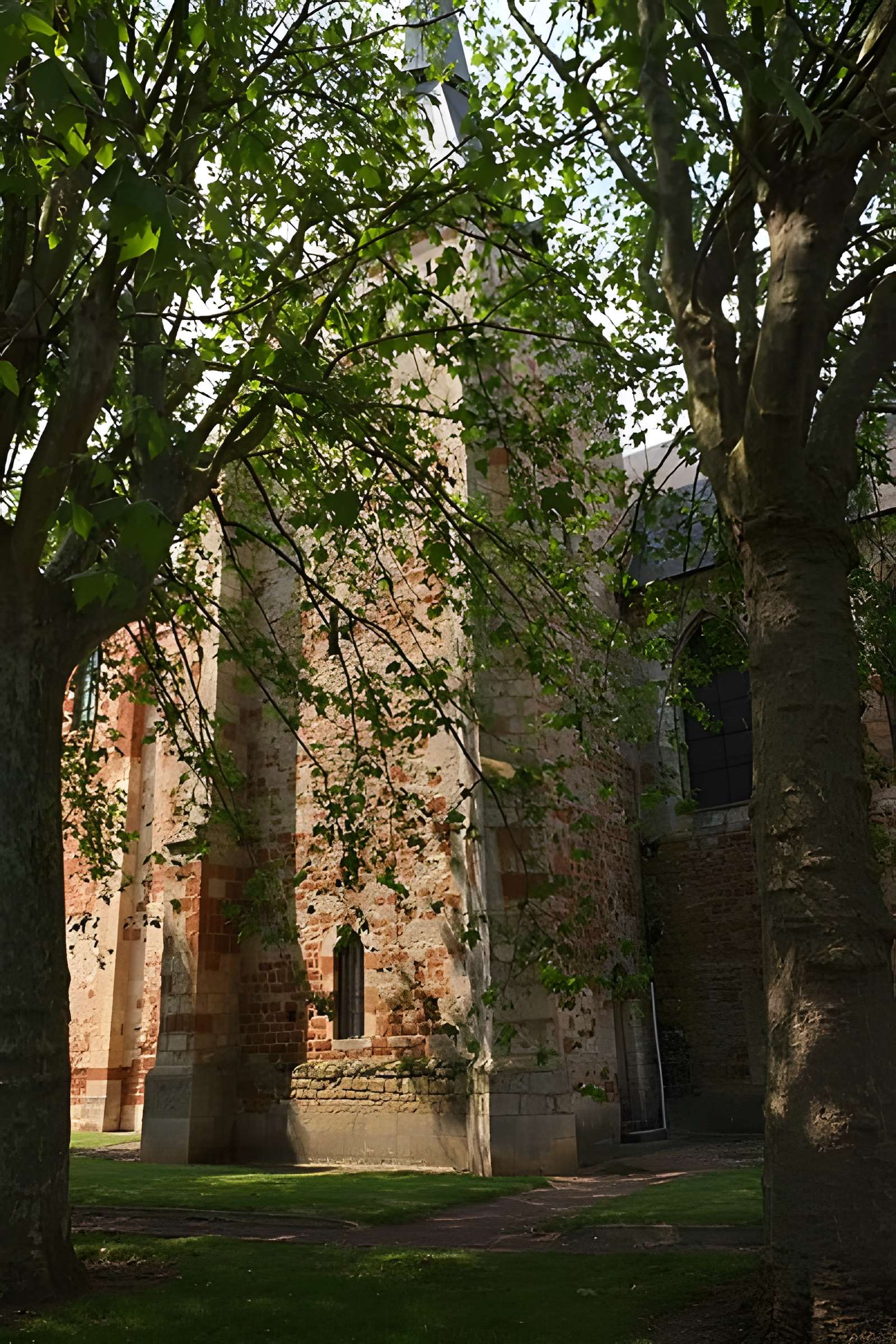 Eglise Saint-Michel (du prieuré Saint-Michel)