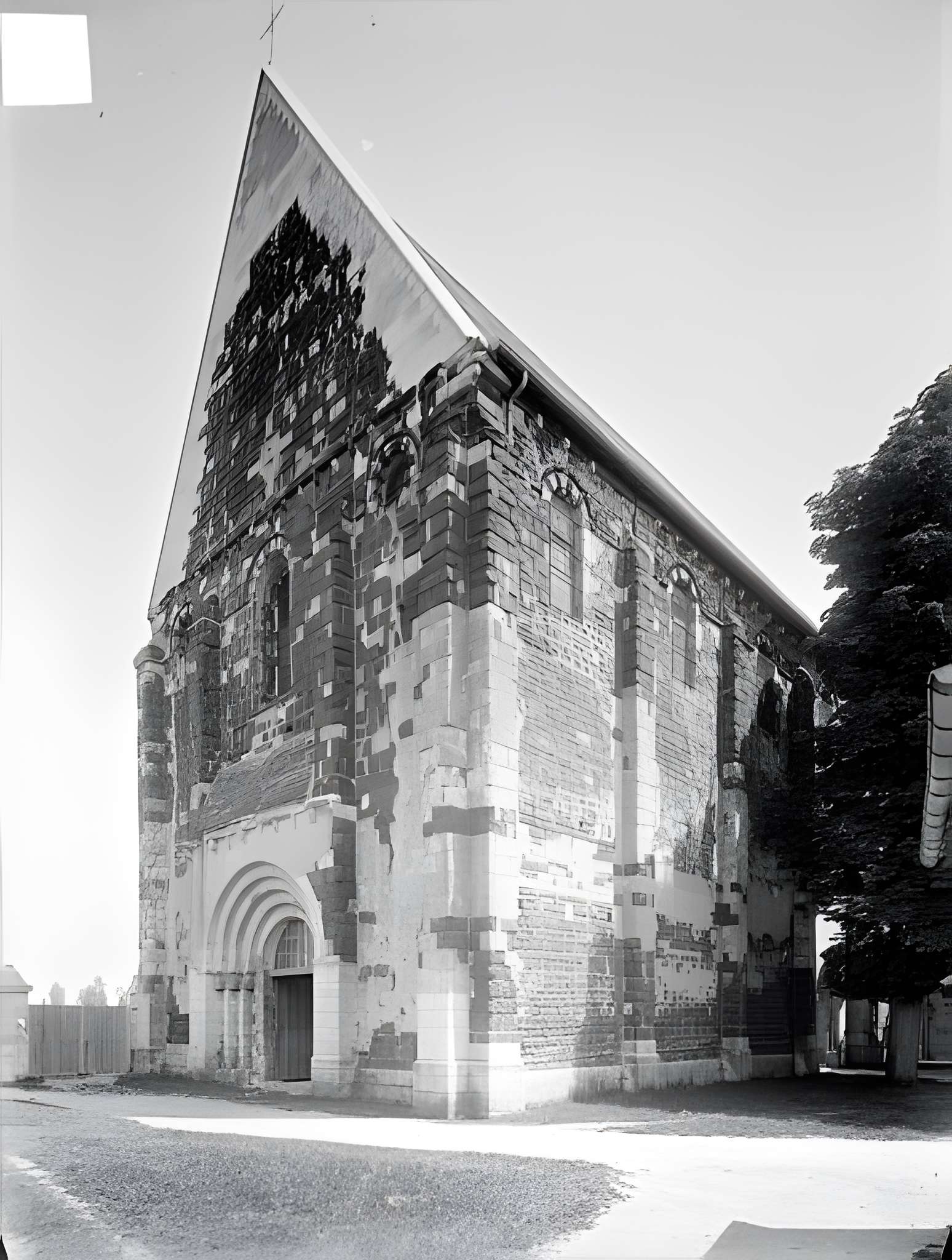 Eglise Saint-Michel (du prieuré Saint-Michel)