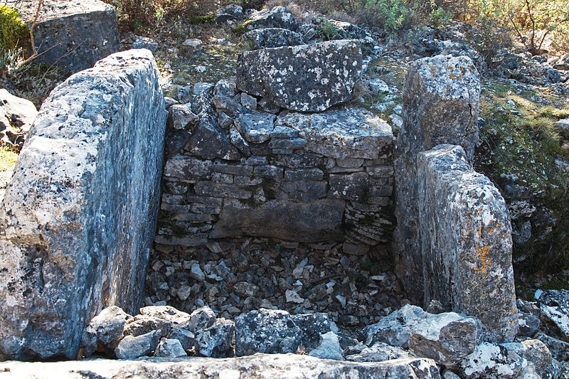 Photo de Dolmen des Puades à Saint-Cézaire-sur-Siagne
